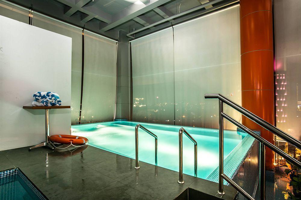 G Suites Hotel By Amithya Surabaya Eksteriør billede