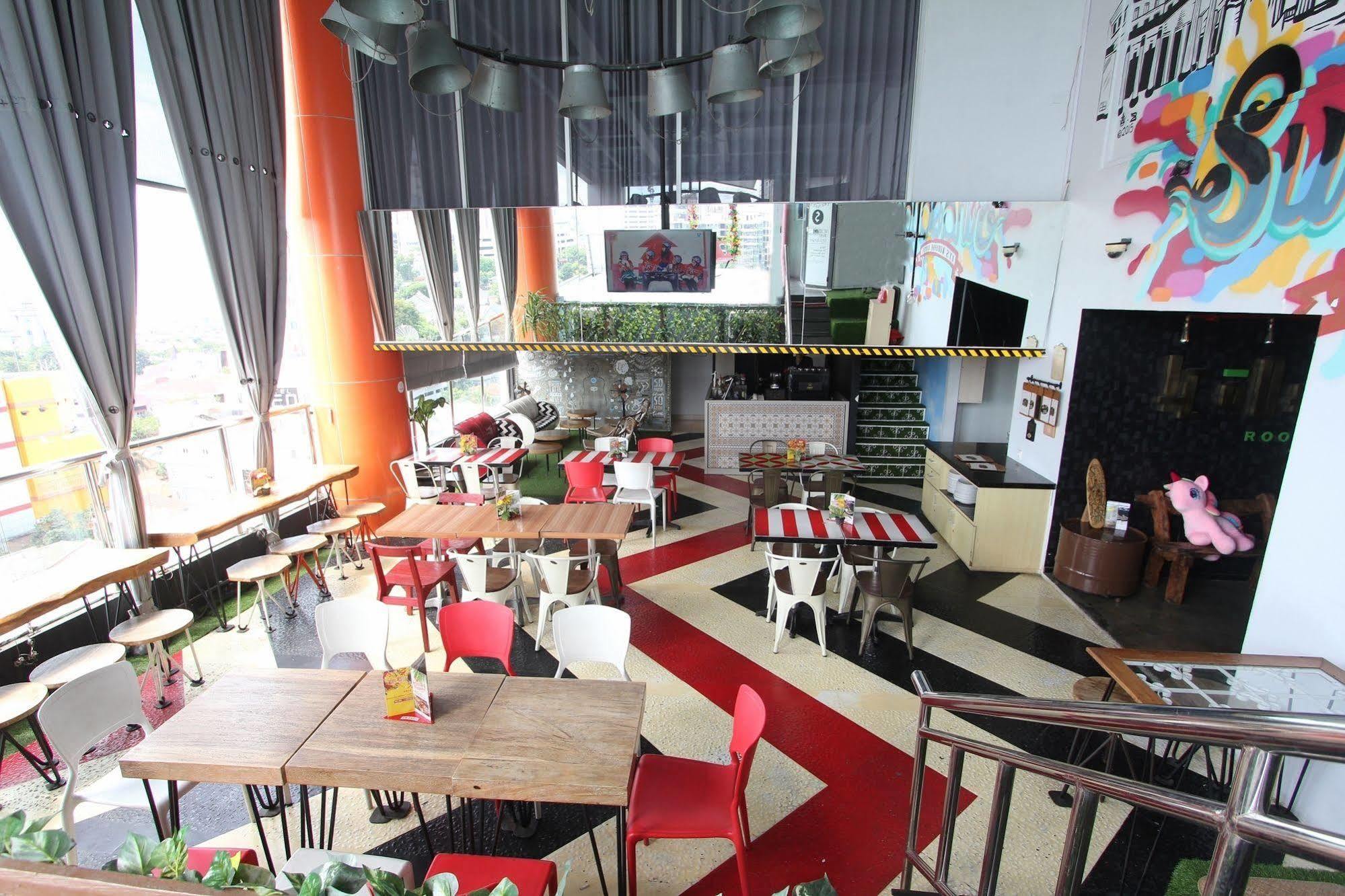 G Suites Hotel By Amithya Surabaya Eksteriør billede